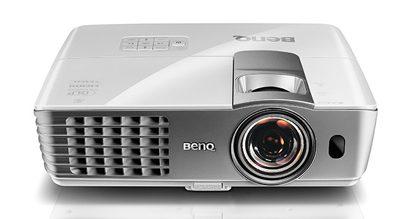 Optoma HD25-LV 1080p 3D projector with remote.perfect for movies