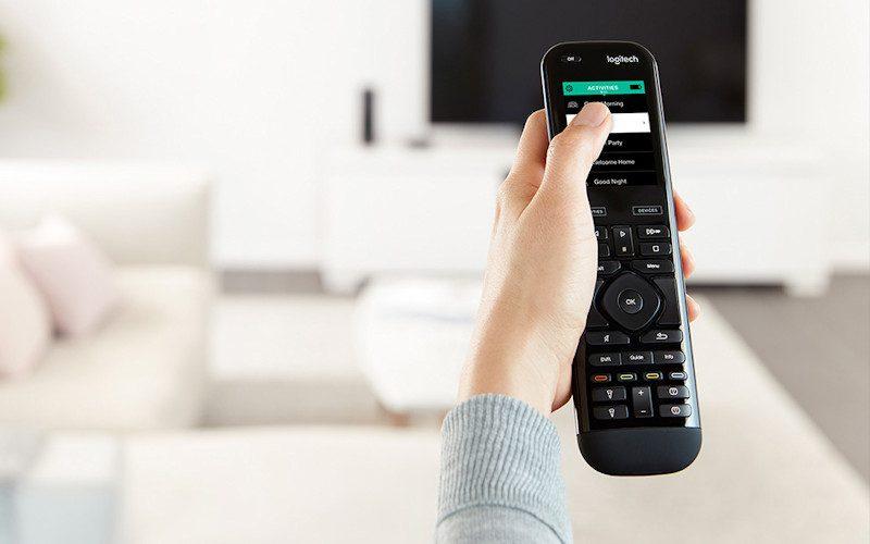 Logitech Harmony Ultimate One Review: A Smart Touchscreen Remote for 15  Devices