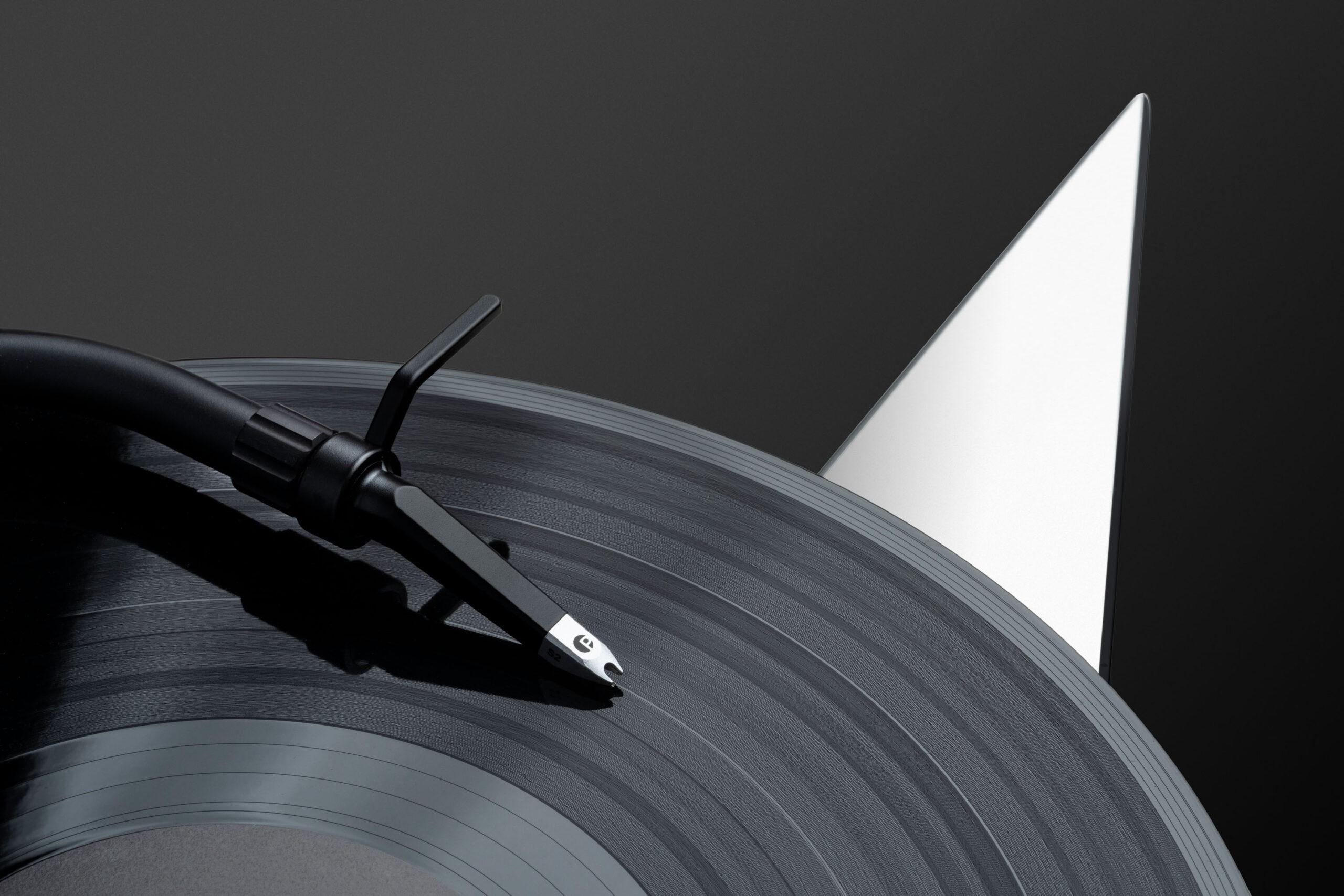 You won't mistake this turntable for any other! 2eaa30a6 metallica tt closeup scaled
