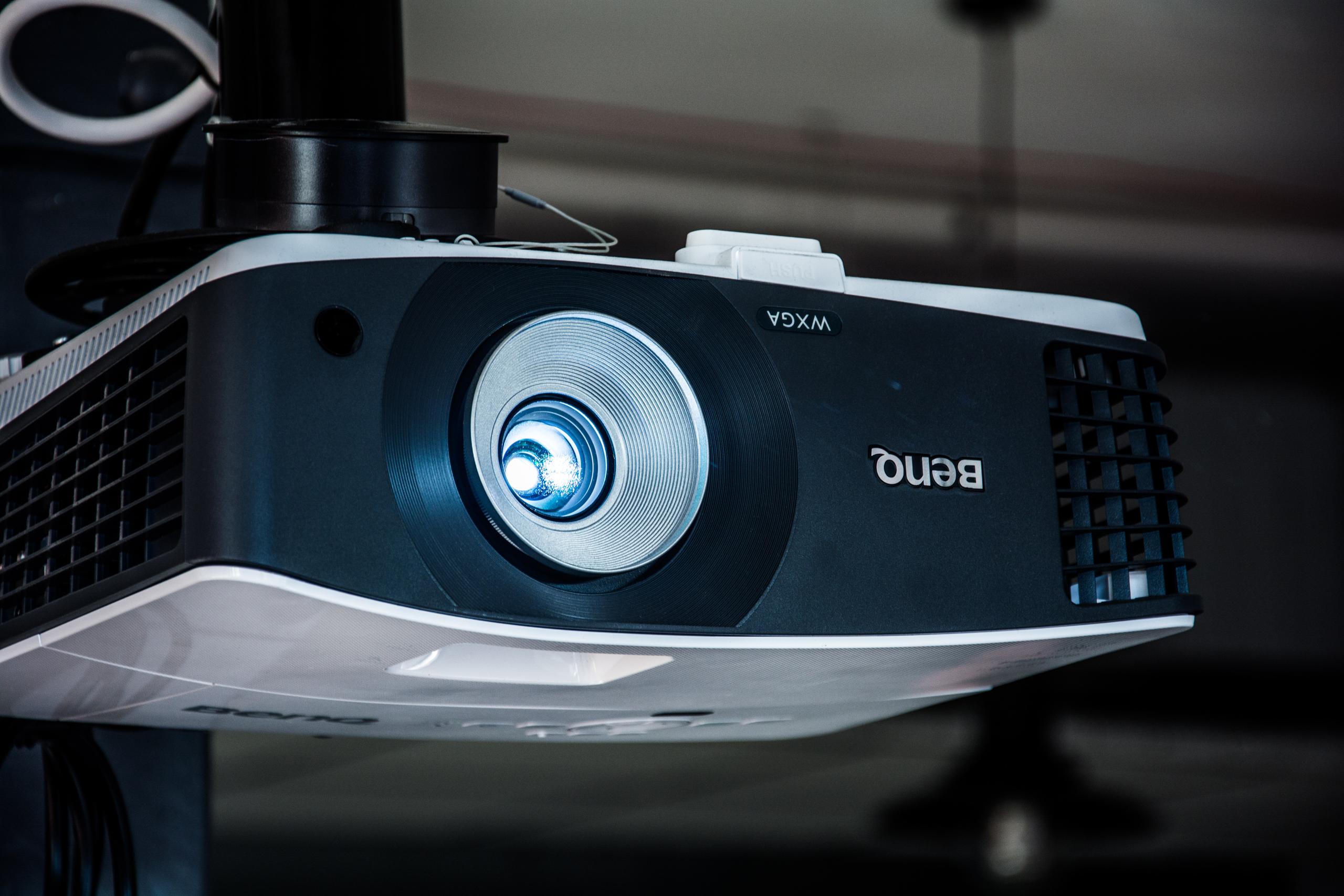 Beat the Sun: The Best Projector for Daytime Viewing in 2023 – PIQO - The  Smartest Portable Projector