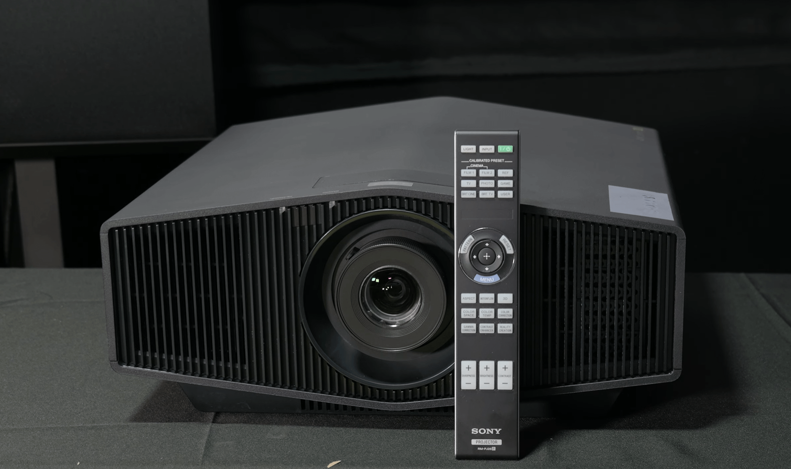 Proyector 4K Sony VPL-XW5000ES - Audio Reference