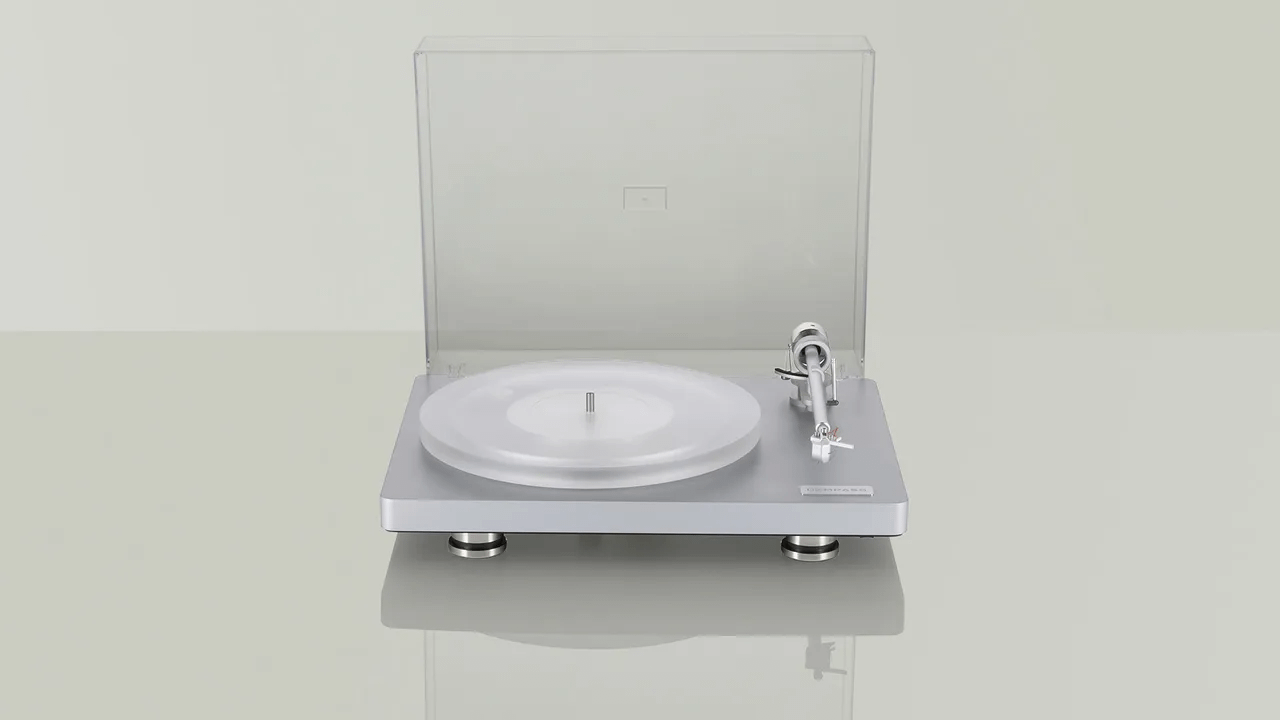 Clearaudio Compass turntable.