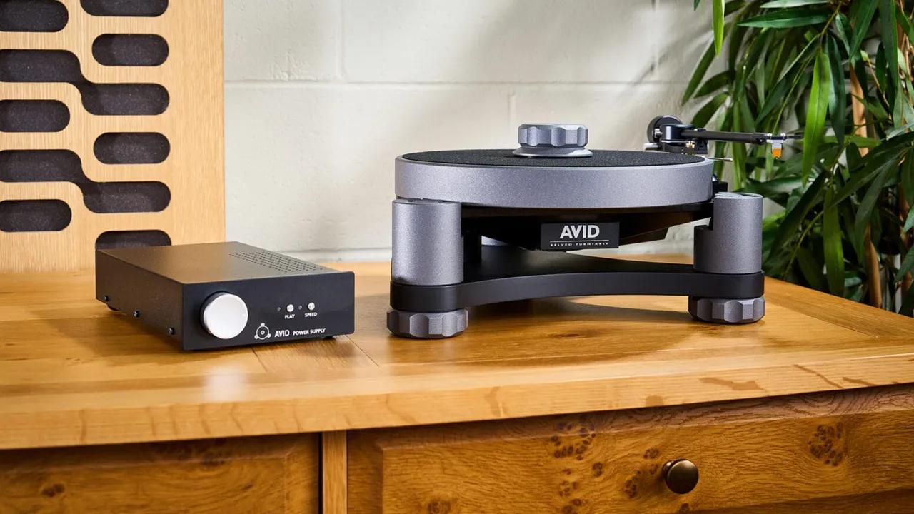 AVID Relveo turntable with power supply.
